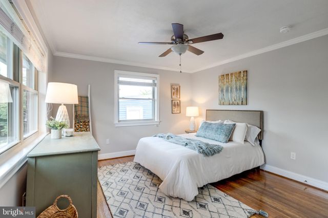 $900,000 | 718 North Patrick Street, Alexandria, VA 22314