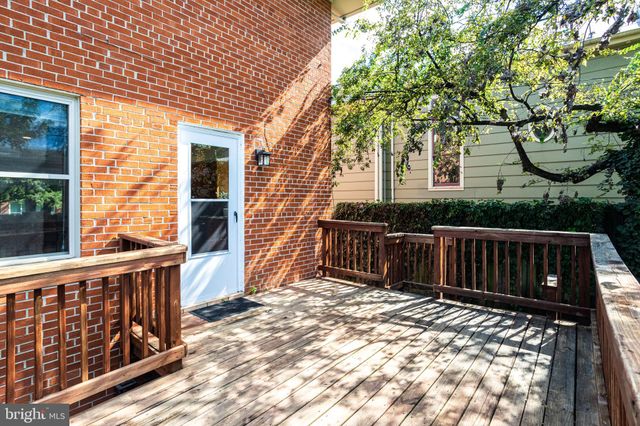 $900,000 | 718 North Patrick Street, Alexandria, VA 22314