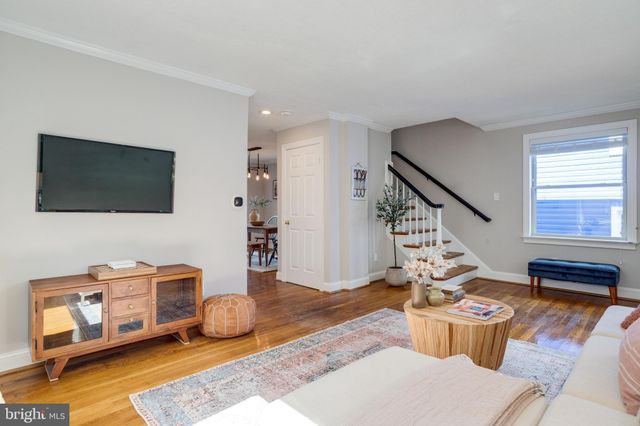 $900,000 | 718 North Patrick Street, Alexandria, VA 22314