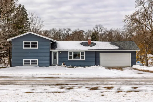$270,000 | 19223 191st Street, Starbuck, MN 56381
