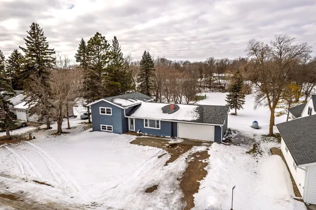 $275,000 | 19223 191st Street, Starbuck, MN 56381