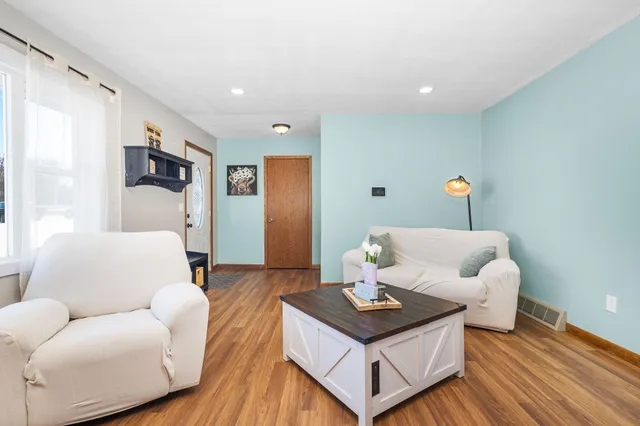 $275,000 | 19223 191st Street, Starbuck, MN 56381