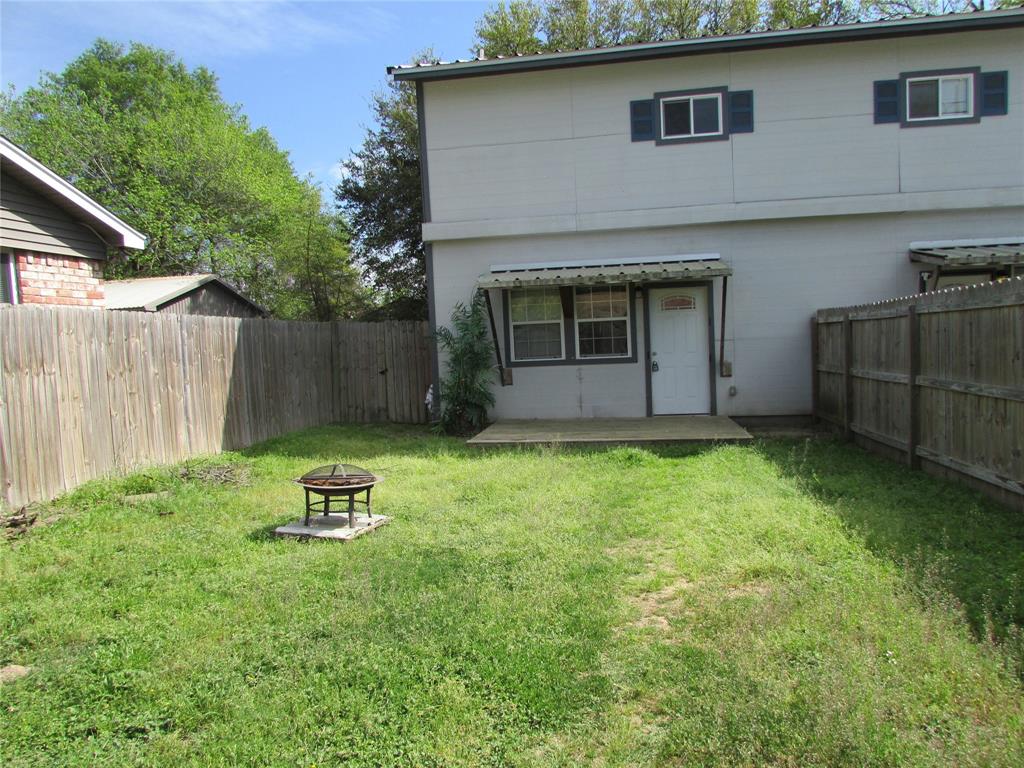 201 West Mink Street, Willis, TX 77378 Compass