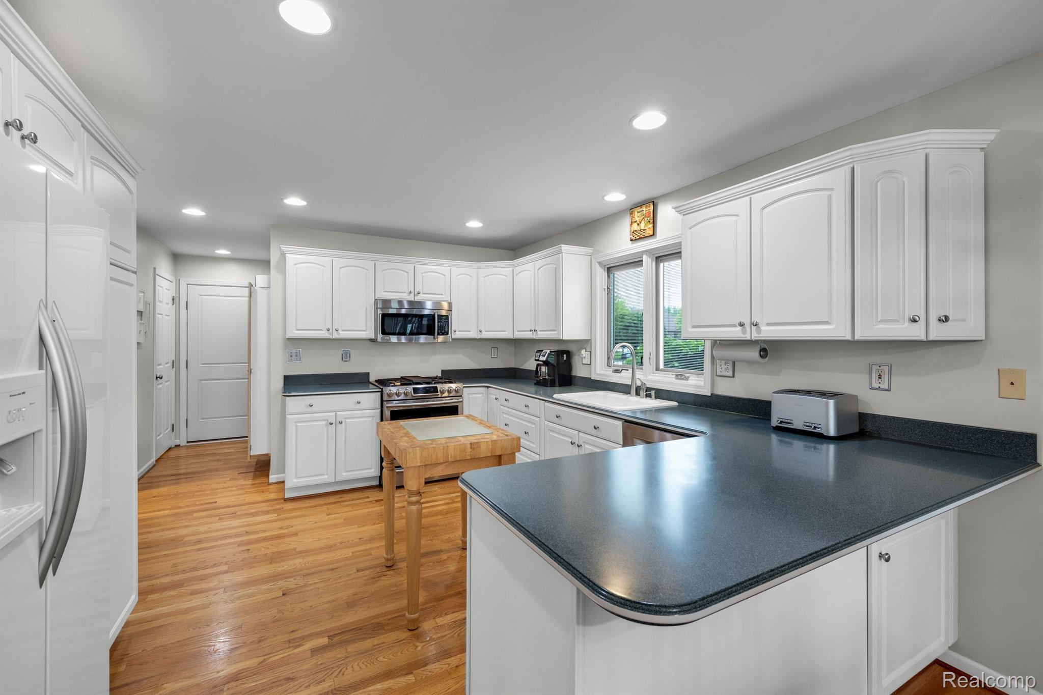 16701 Rosa Lane Southgate, MI 48195 - Photo 12 of 33 Gallery Image 12