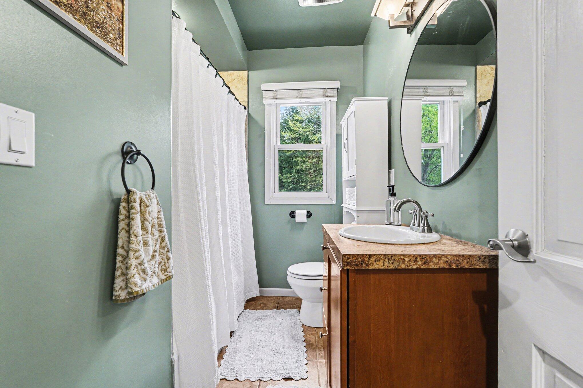 5610 Cascade Road Southeast Grand Rapids, MI 49546 - Photo 14 of 19 016_file_1300