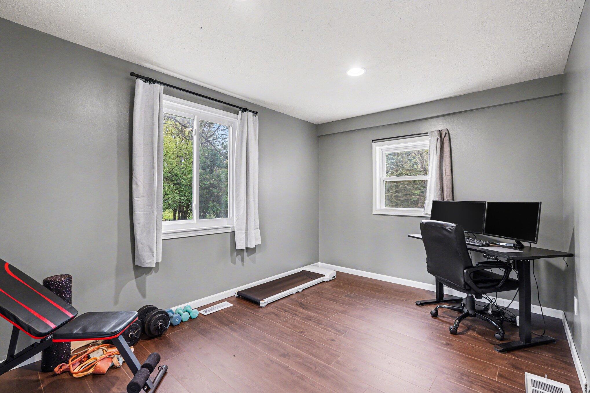 5610 Cascade Road Southeast Grand Rapids, MI 49546 - Photo 16 of 19 018_file_8221