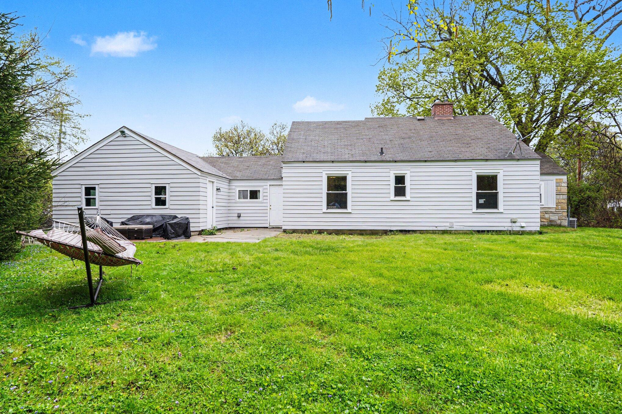 5610 Cascade Road Southeast Grand Rapids, MI 49546 - Photo 18 of 19 024_file_1129