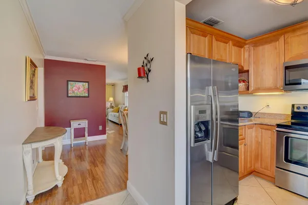 $135,000 | 2600 Southeast Ocean Boulevard, Unit X14, Stuart, FL 34996