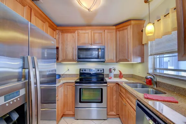 $135,000 | 2600 Southeast Ocean Boulevard, Unit X14, Stuart, FL 34996