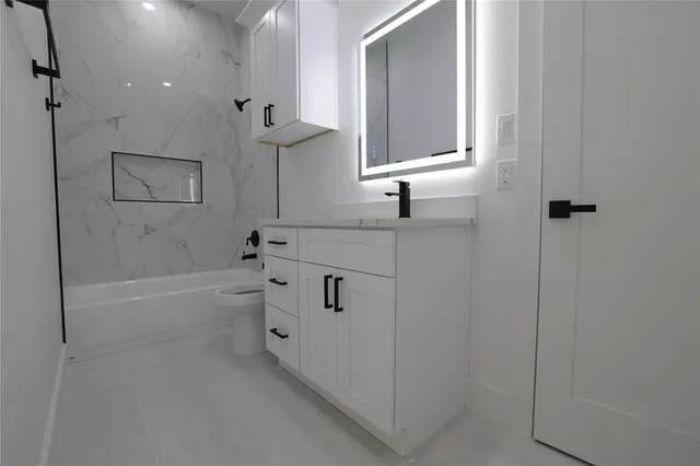 $4,154 | 324 North Patton Avenue, Dallas, TX 75203