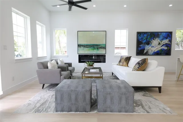 $4,154 | 324 North Patton Avenue, Dallas, TX 75203