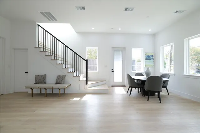 $4,154 | 324 North Patton Avenue, Dallas, TX 75203