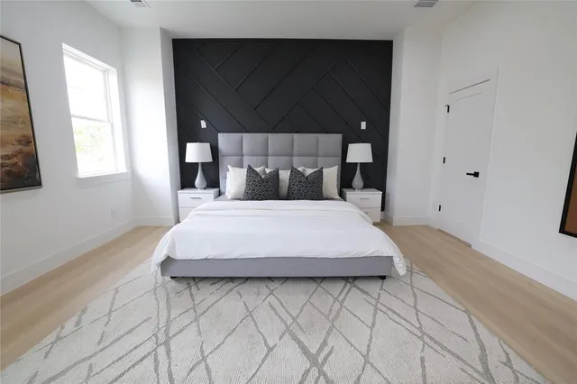 $4,154 | 324 North Patton Avenue, Dallas, TX 75203