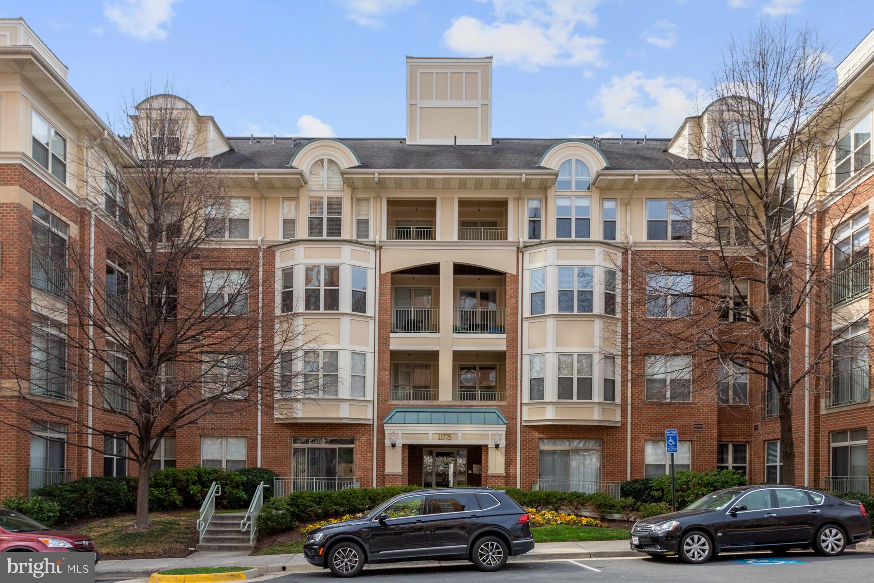 11775 Stratford House Place, Unit 105 Reston, VA 20190 - Photo 2 of 35