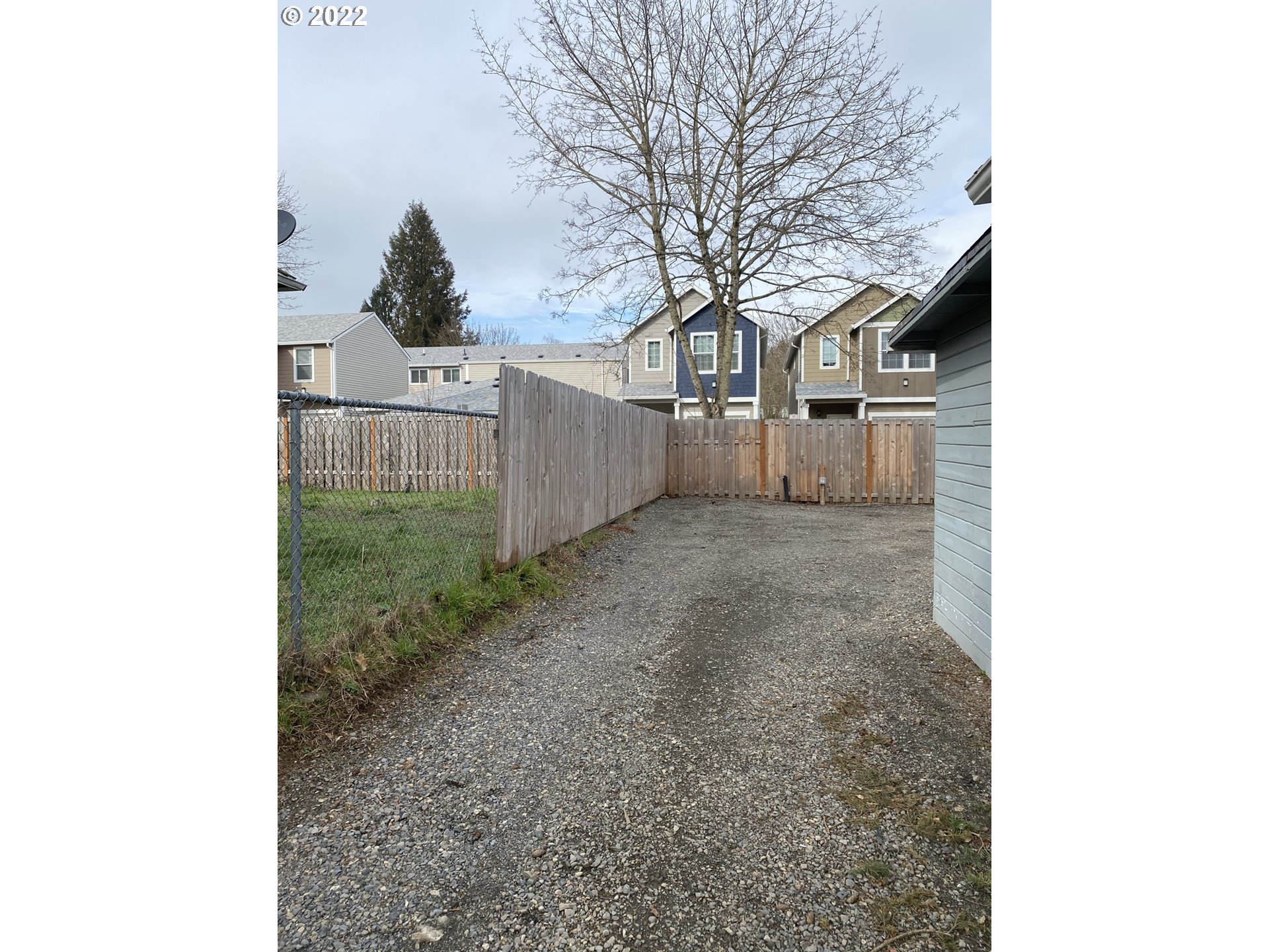 15725 Southeast Stark Street Portland, OR 97233 - Photo 24 of 28