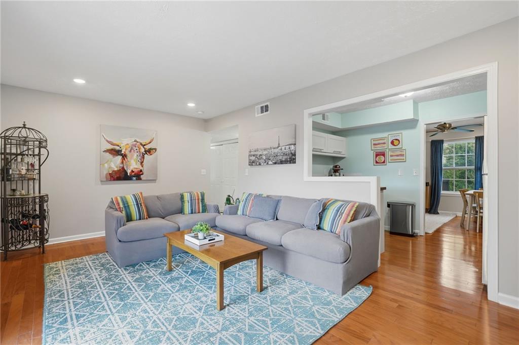 270 Quail Run Roswell, GA 30076 - Photo 13 of 56