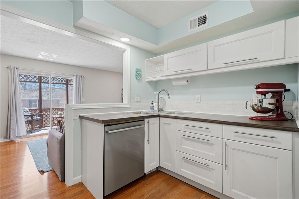 270 Quail Run Roswell, GA 30076 - Photo 16 of 56