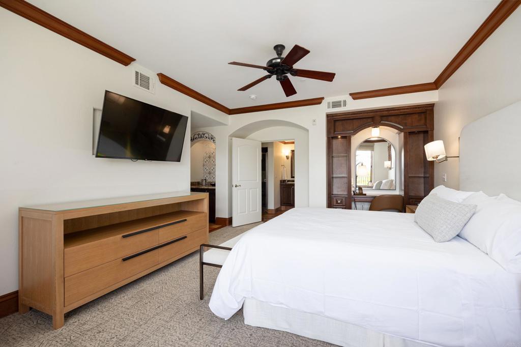 7323 Estrella De Mar Road, Unit 47 Carlsbad, CA 92009 - Photo 15 of 39
