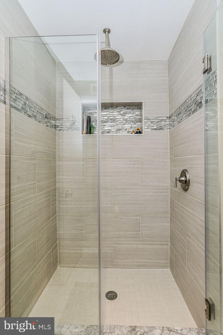 3310 Graham Road Falls Church, VA 22042 - Photo 22 of 30 Bath