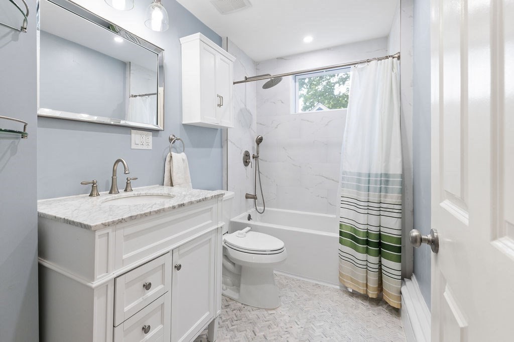 9 Spring Hill Road Boston, MA 02136 - Photo 10 of 32