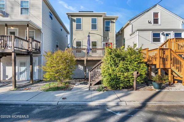 $699,900 | 13 Locust Street, Highlands, NJ 07732