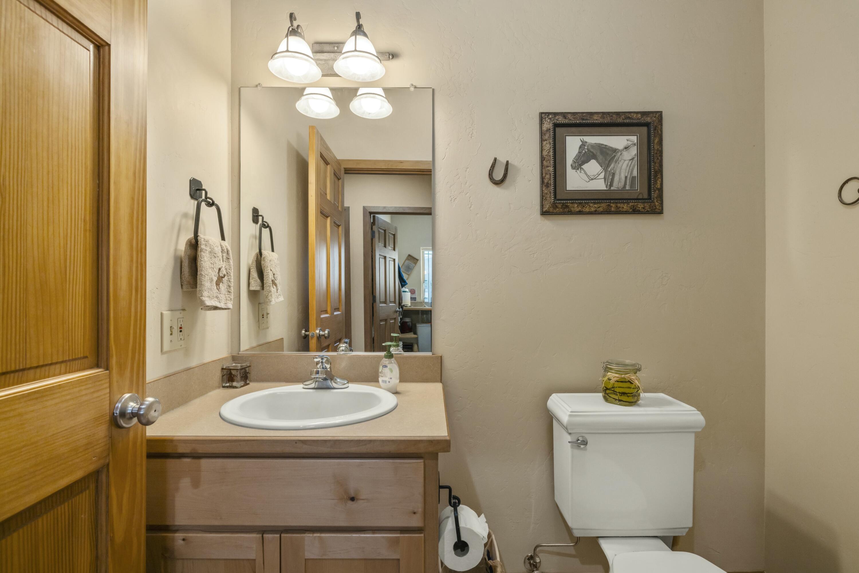 11251 Crystal Springs Road Klamath Falls, OR 97603 - Photo 21 of 64 bathroom