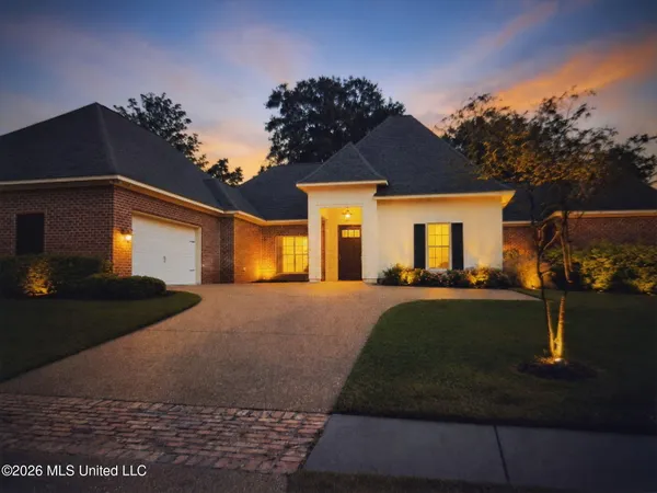 $499,500 | 30 Ashburn Woods Avenue, Natchez, MS 39120