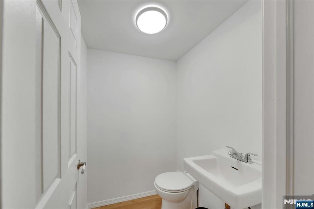 451 Chestnut Street Nutley, NJ 07110 - Photo 28 of 33