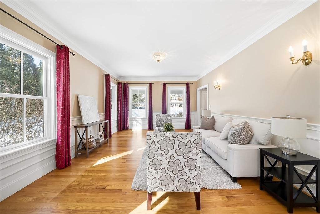 4 Whittier Road Lexington, MA 02420 - Photo 5 of 42