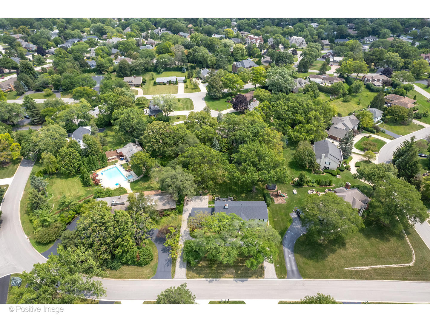 48 Devonshire Drive Oak Brook, IL 60523 - Photo 54 of 59 a view of a garden