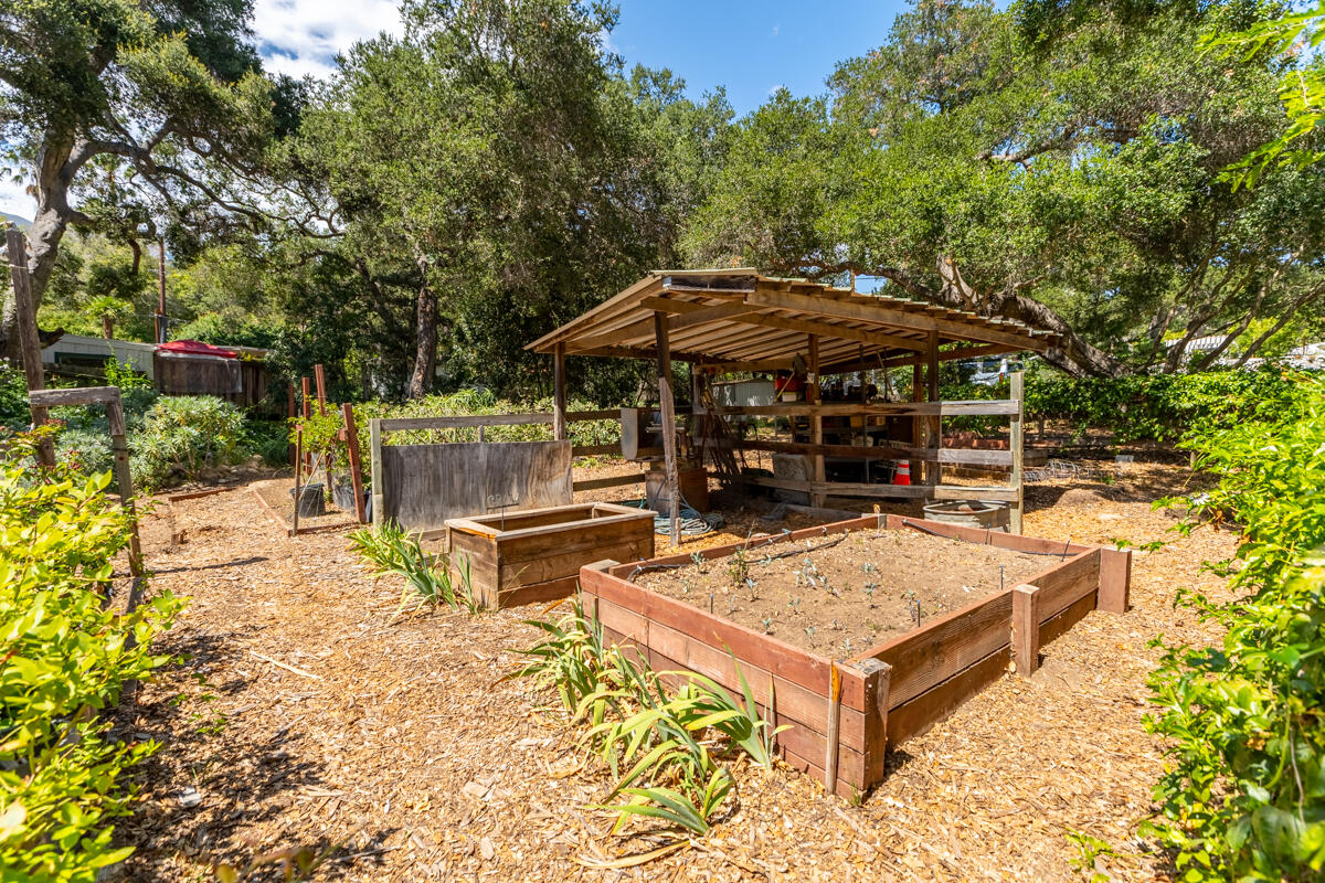 565 El Bosque Road Santa Barbara, CA 93108 - Photo 9 of 15 Paddock with raised Garden Beds