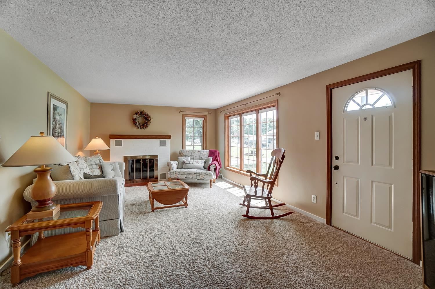 5411 Stellhorn Road Fort Wayne, IN 46835 - Photo 4 of 36