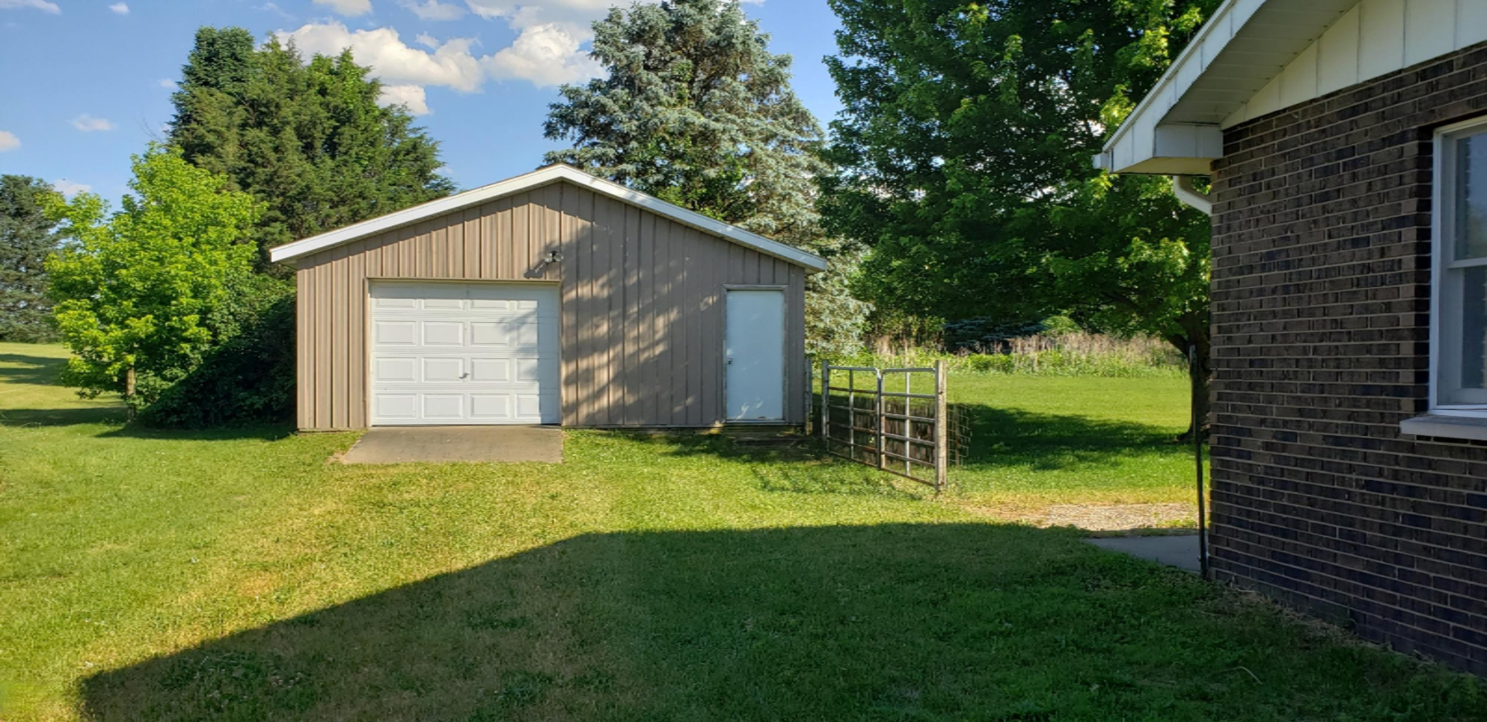 13813 Riverside Drive Constantine, MI 49042 - Photo 25 of 25 Riverside Dr - pole barn 2