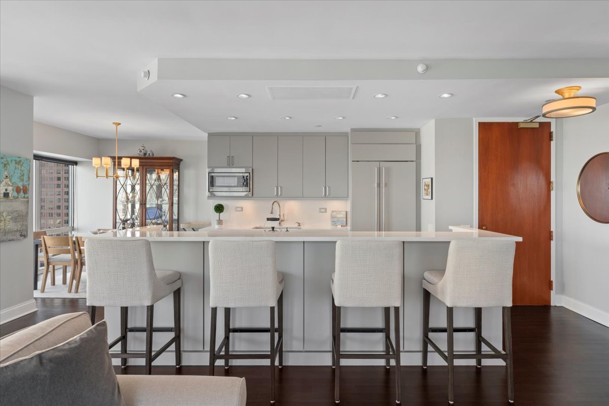 100 East Huron Street, Unit 4101 Chicago, IL 60611 - Photo 14 of 33