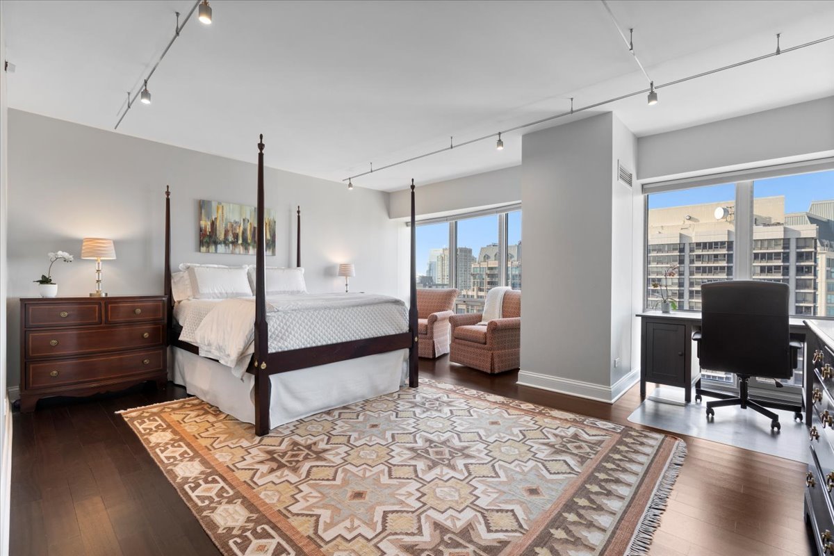 100 East Huron Street, Unit 4101 Chicago, IL 60611 - Photo 19 of 33