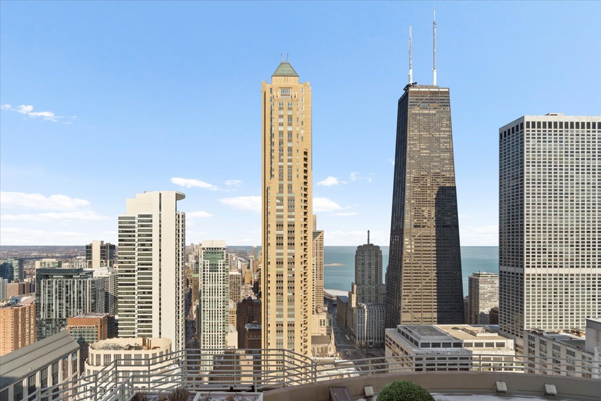 100 East Huron Street, Unit 4101 Chicago, IL 60611 - Photo 30 of 33