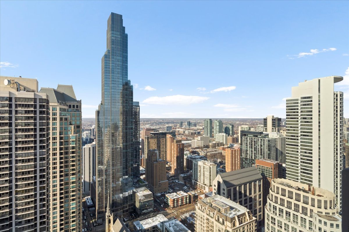 100 East Huron Street, Unit 4101 Chicago, IL 60611 - Photo 31 of 33
