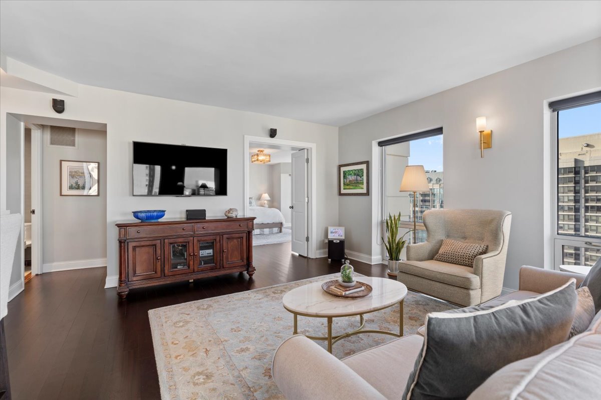 100 East Huron Street, Unit 4101 Chicago, IL 60611 - Photo 7 of 33