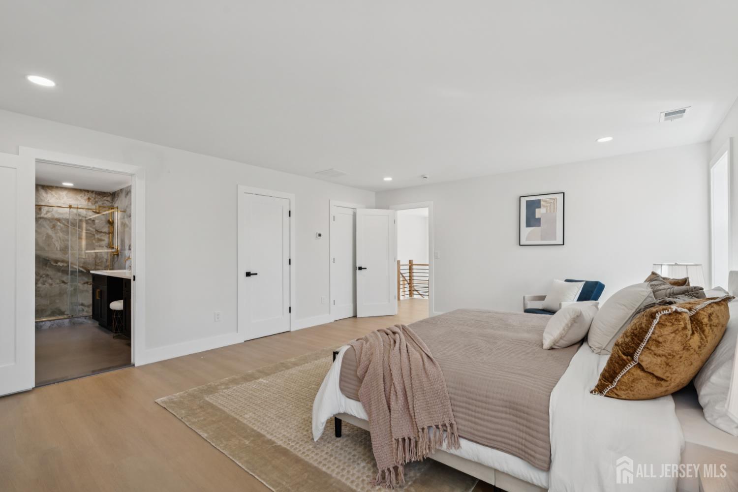 662 Summit Road Union, NJ 07083 - Photo 11 of 33