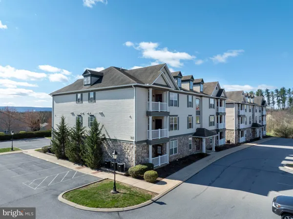 $274,900 | 113 Alma Mater Drive, Unit 304, State College, PA 16803