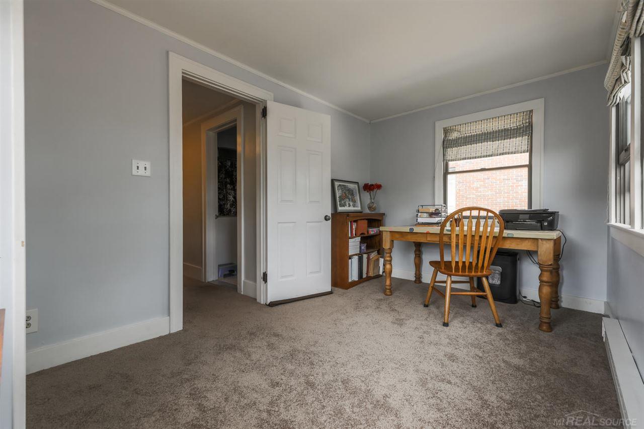 932 Lincoln Road Grosse Pointe, MI 48230 - Photo 31 of 40 31363857-30.JPG