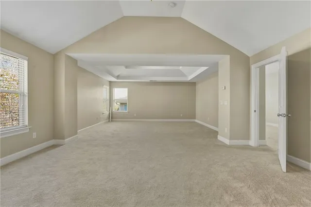 a view of empty room with window