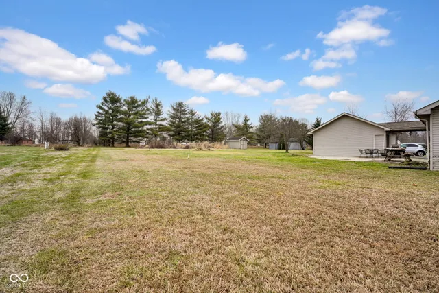 $224,900 | 5250 North Camelot Way, North Vernon, IN 47265