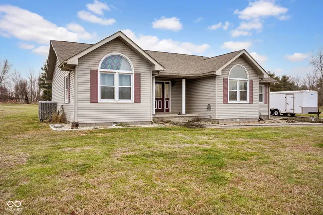 $224,900 | 5250 North Camelot Way, North Vernon, IN 47265