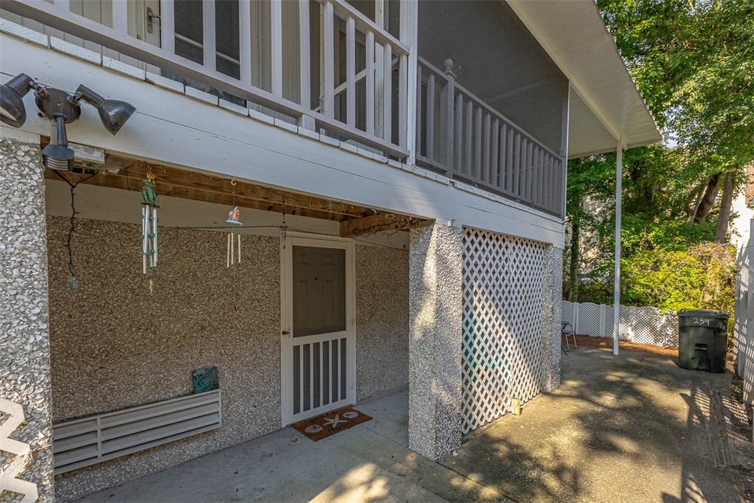 239 Georgia Street St. Simons Island, GA 31522 - Photo 14 of 21