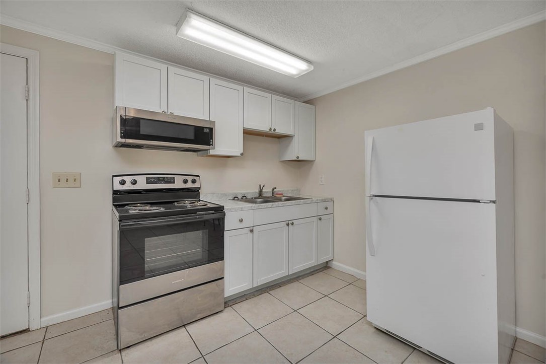 239 Georgia Street St. Simons Island, GA 31522 - Photo 17 of 21