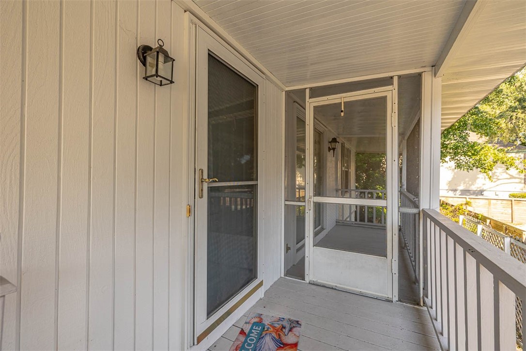 239 Georgia Street St. Simons Island, GA 31522 - Photo 3 of 21