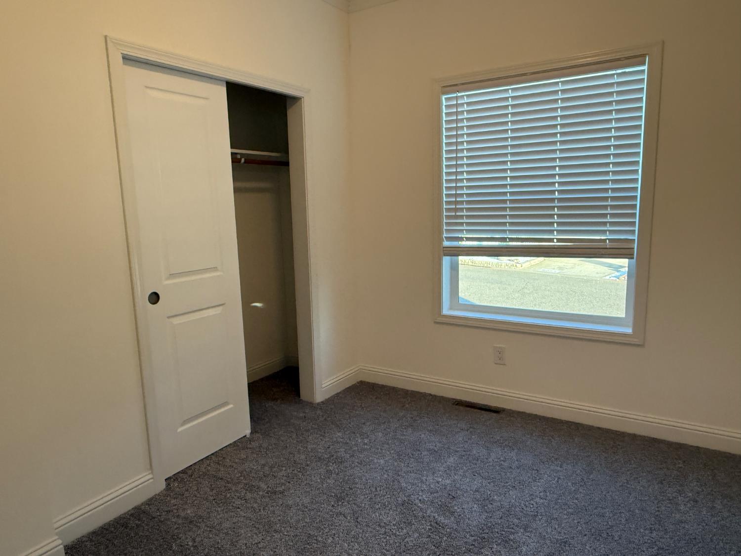 6048 Declaration Circle Citrus Heights, CA 95621 - Photo 20 of 28 an empty room with a window