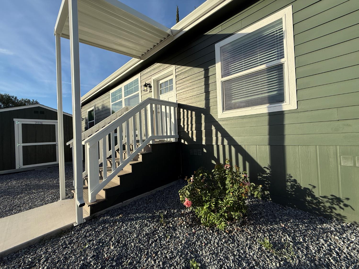 6048 Declaration Circle Citrus Heights, CA 95621 - Photo 10 of 28 a view of entryway with wooden floor