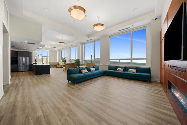 $365,000 | 1841 South Calumet Avenue, Unit 1109, Chicago, IL 60616